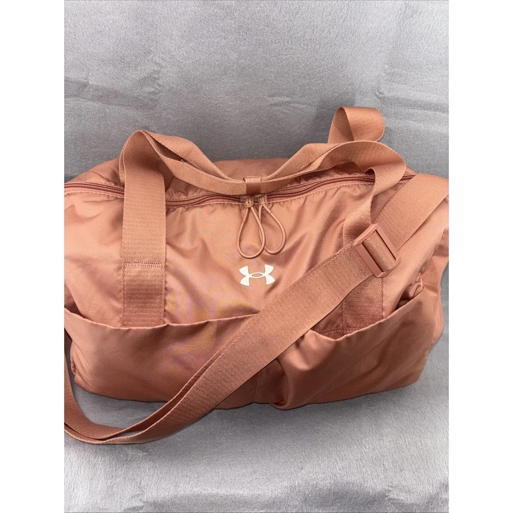 Under Armour Studio Lite Duffle Gym Bag Light Pink New Condition RARE